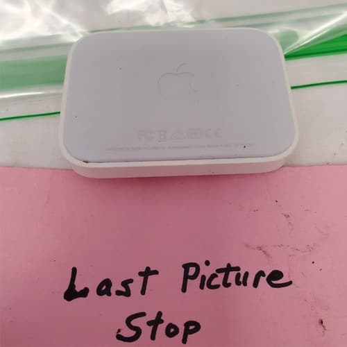 Apple A1605 Iphone white Lightning Charging Dock - Thumbnail 5