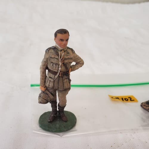 W Britain. Winston Churchill Sudan & King & Country Kneeling Soldier CM-102 - Thumbnail 3