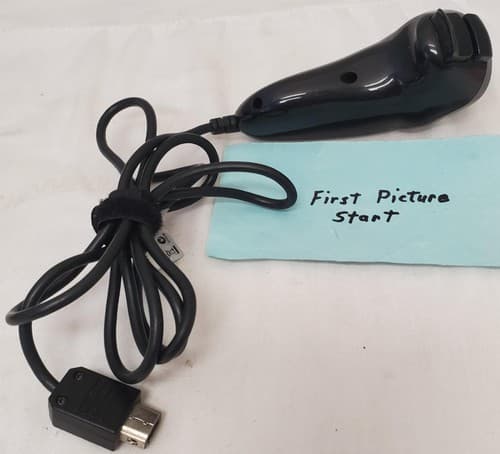 Nyko Kama Wired Nunchuk Controller for Nintendo Wii - Image 1