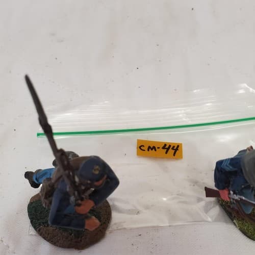 The Collectors Showcase CS00975 69th New York Irish Brigade Advancing CM-44 - Thumbnail 2