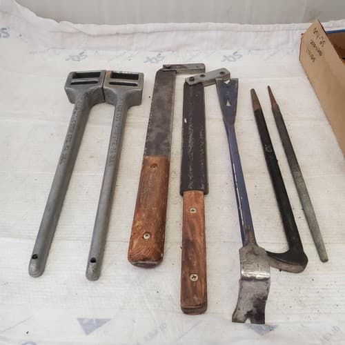 Lot of Tools 18 inch Erie Tools and 35-MLG1-001 LOT-234 - Thumbnail 2