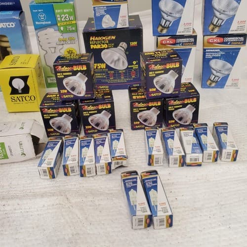 Lot of Multi Brand Assorted Light Bulbs Reflectors - Thumbnail 9