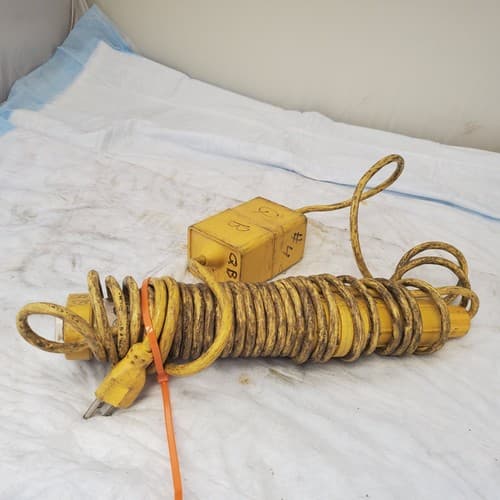 General Manufacturing Fluorescent Hand Lamp Fluorescent Light - Yellow - Image 1