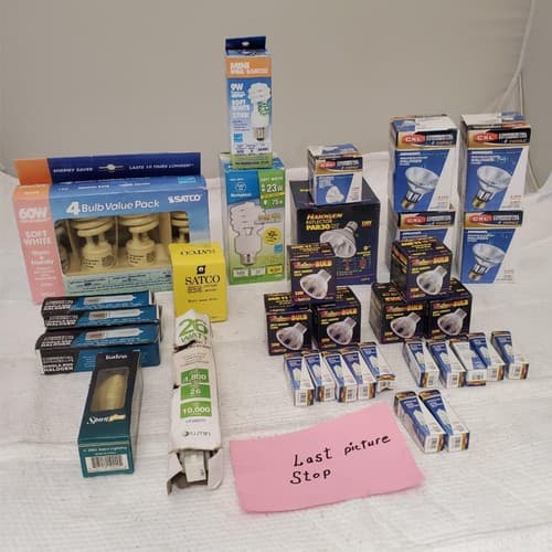 Lot of Multi Brand Assorted Light Bulbs Reflectors - Thumbnail 22