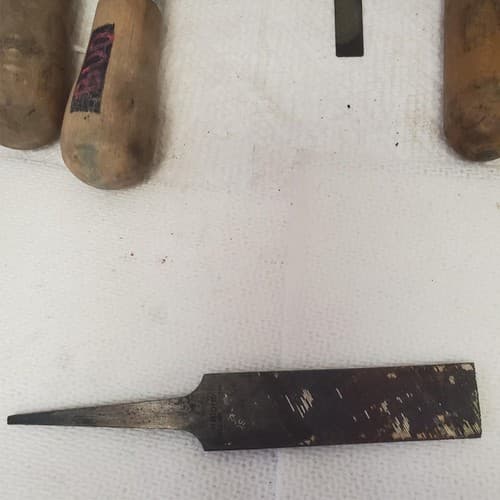 Lot of 6 Mixed Vintage Woodworking Chisel Tools LOT-773 - Thumbnail 6