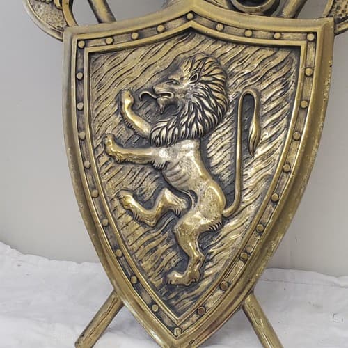 Vintage Brass Wall Plaque Knight Shield Coat of Arms Japan Lion & Battle Decor - Thumbnail 2