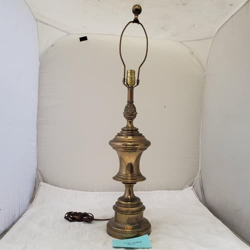 Vintage Stiffel Solid Brass Portable Table Lamp A12 - Image 1