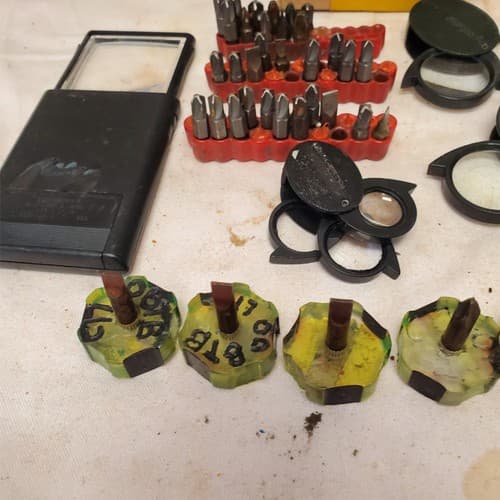 Lot of Screwdriver Bits and Magnifying Tools - Thumbnail 4