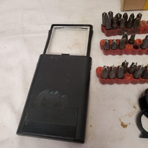 Lot of Screwdriver Bits and Magnifying Tools - Thumbnail 3