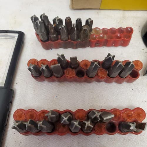 Lot of Screwdriver Bits and Magnifying Tools - Thumbnail 6