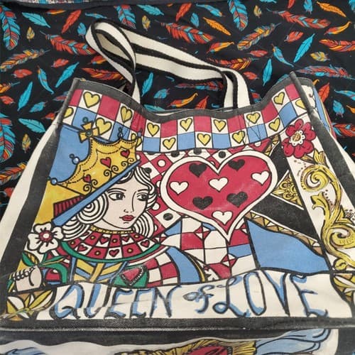 Brighton Queen of Love Canvas Tote & David Textiles Feather Pattern Fabric Quilt - Thumbnail 5