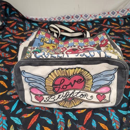 Brighton Queen of Love Canvas Tote & David Textiles Feather Pattern Fabric Quilt - Thumbnail 4