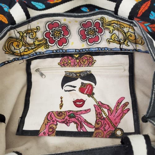 Brighton Queen of Love Canvas Tote & David Textiles Feather Pattern Fabric Quilt - Thumbnail 8