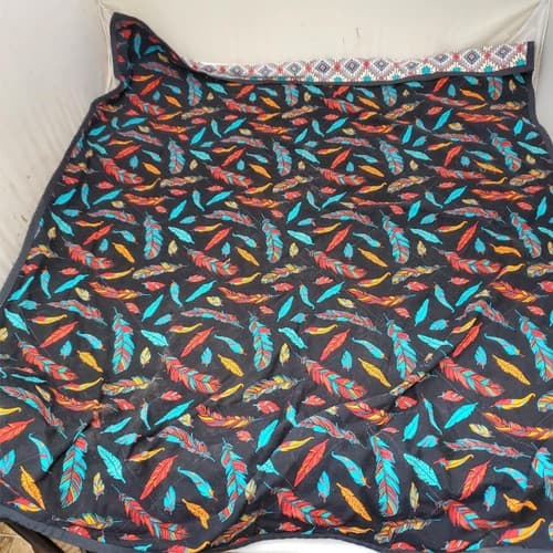 Brighton Queen of Love Canvas Tote & David Textiles Feather Pattern Fabric Quilt - Thumbnail 10