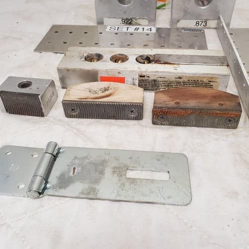 Lot of Measurement and Tooling Brackets Tools - Thumbnail 6