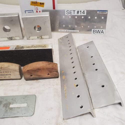 Lot of Measurement and Tooling Brackets Tools - Thumbnail 10