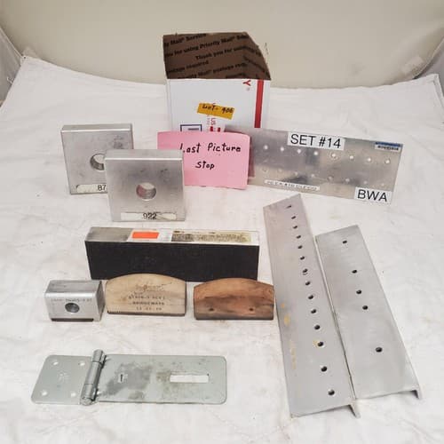 Lot of Measurement and Tooling Brackets Tools - Thumbnail 12