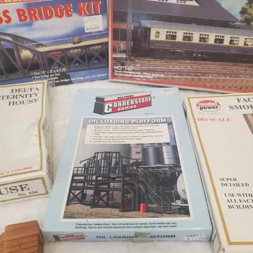 Lot of 5 HO Scale Model Kits Atlas, Revell, Model Power, Walthers Bridge Set - Thumbnail 9