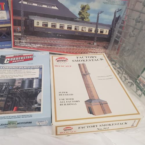 Lot of 5 HO Scale Model Kits Atlas, Revell, Model Power, Walthers Bridge Set - Thumbnail 10