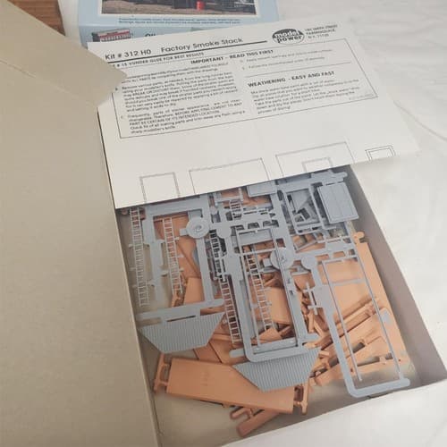 Lot of 5 HO Scale Model Kits Atlas, Revell, Model Power, Walthers Bridge Set - Thumbnail 17