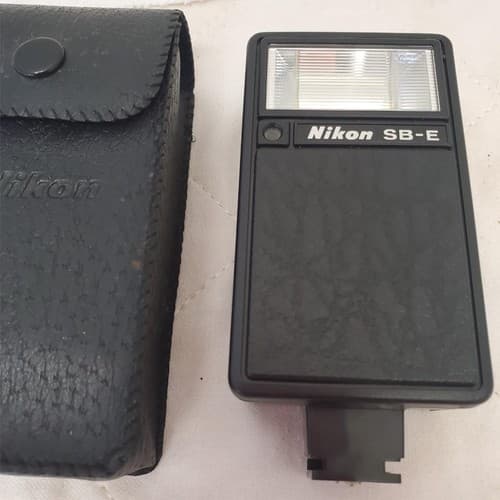 Nikon SB-E Speedlight Shoe Mount Flash with Nikon SS-10 Case - Thumbnail 4