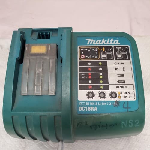 Makita DC18RA S 120V240 WATT 702-18V Ni-Mh & Li-ion Battery Fast Charger LOT-521 - Thumbnail 3