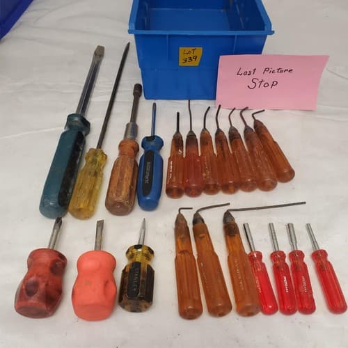 Lot of 21 Assorted Screwdriver Set & Nut Drivers LOT-339 - Thumbnail 8
