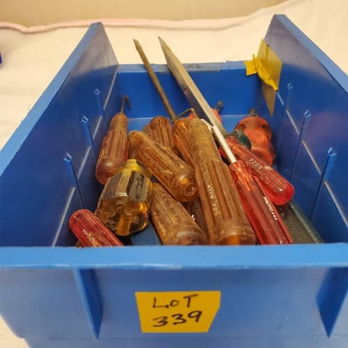 Lot of 21 Assorted Screwdriver Set & Nut Drivers LOT-339 - Thumbnail 7
