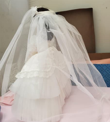 Madame Alexander #1685 Elise Bride Doll with Box & Stand - Thumbnail 8