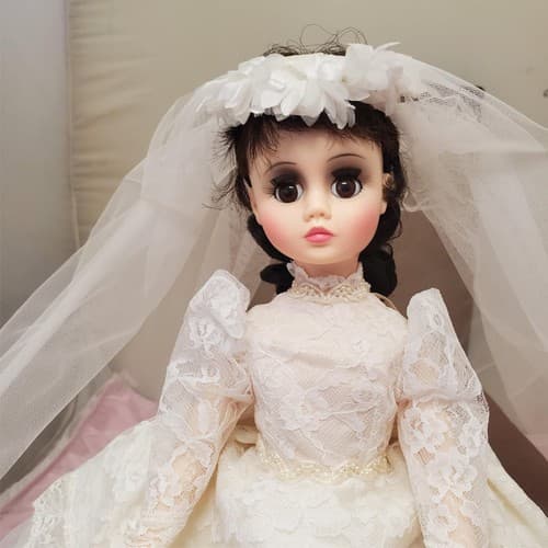 Madame Alexander #1685 Elise Bride Doll with Box & Stand - Thumbnail 7