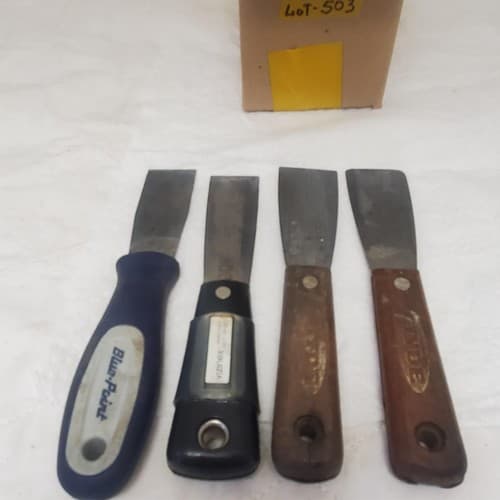 Set of 4 Assorted Putty Knives and Scrapers LOT-503