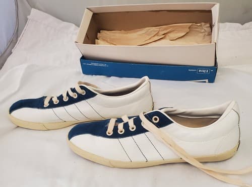 Vintage Women’s White Navy LTO Leather Converse Tennis Shoes Size 8.5M - Thumbnail 6