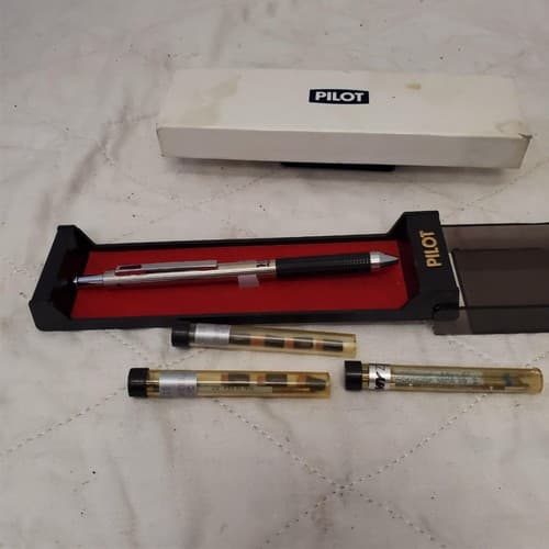 Pilot Multi-Function 1+1 Pen Ballpoint Mechanical Pencil with Leads - Thumbnail 4