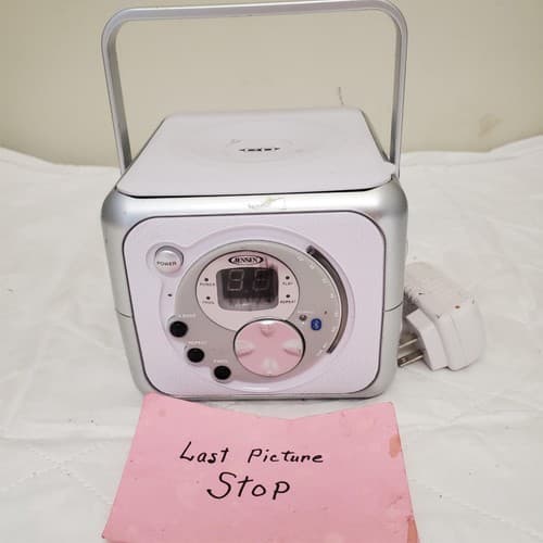 Jensen CD-555 Portable Bluetooth CD Music System Silver Aux/USB/FM Radio - Thumbnail 9