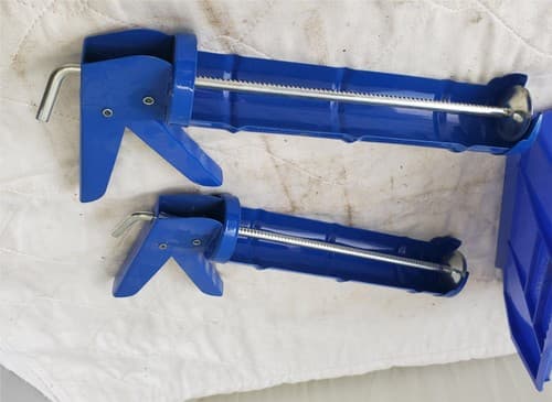 Lot of 2 Westward Caulk Guns Lot 238 - Thumbnail 6