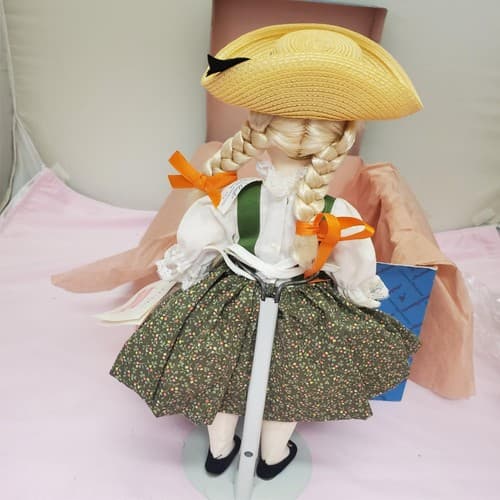 Madame Alexander #1580 Heidi Miniature Doll with Box & Stand - Thumbnail 7