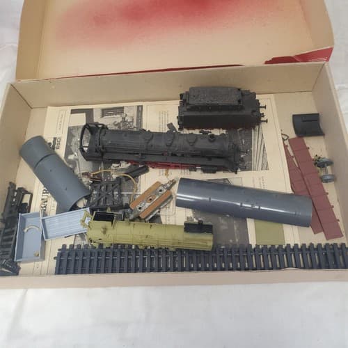 Lot of 4 ESCI & Revel 2162 1/87 Schnellzug-Lokomotive Baureihe Plastic Model kit - Thumbnail 5