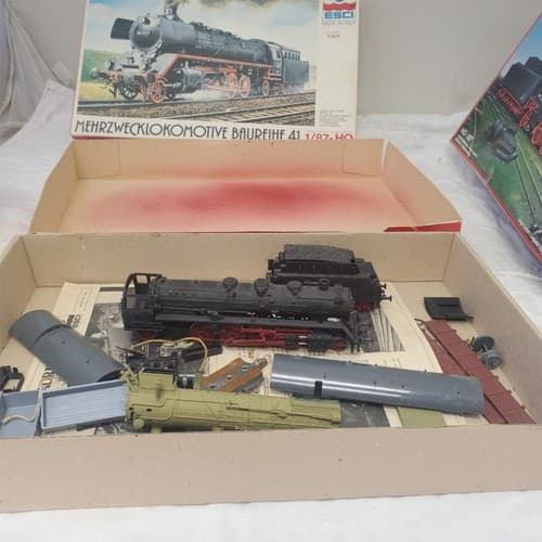 Lot of 4 ESCI & Revel 2162 1/87 Schnellzug-Lokomotive Baureihe Plastic Model kit - Thumbnail 6