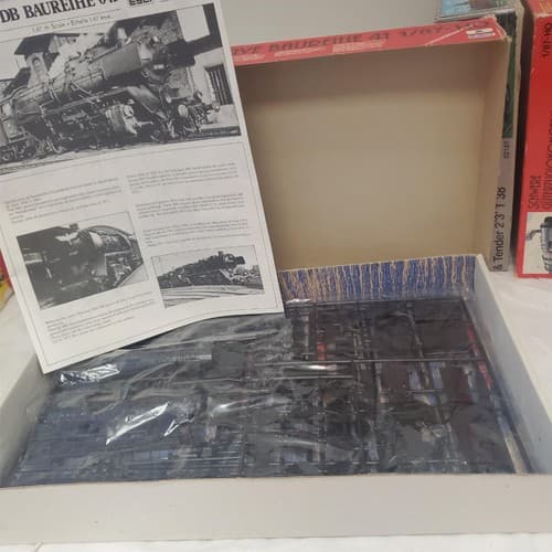 Lot of 4 ESCI & Revel 2162 1/87 Schnellzug-Lokomotive Baureihe Plastic Model kit - Thumbnail 8