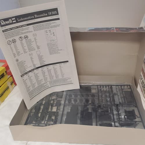 Lot of 4 ESCI & Revel 2162 1/87 Schnellzug-Lokomotive Baureihe Plastic Model kit - Thumbnail 14