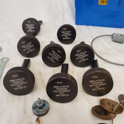 Lot of Tension Adjustment Key, Scraper Knife, Scissors & Other Tools LOT 184 - Thumbnail 3