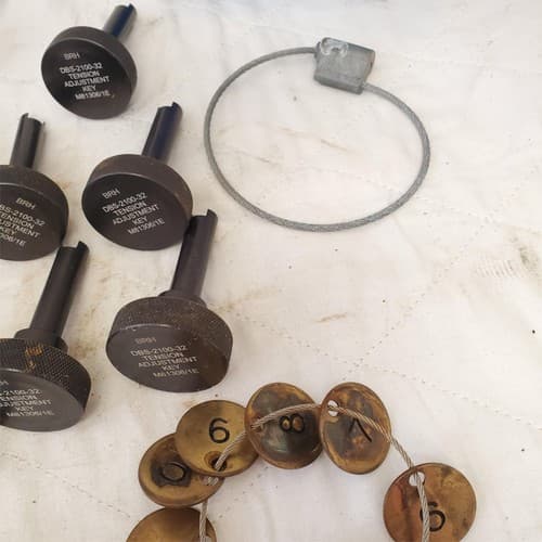 Lot of Tension Adjustment Key, Scraper Knife, Scissors & Other Tools LOT 184 - Thumbnail 5