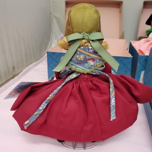 Set Of 5 Madame Alexander Friends From Foreign Lands Collection Dolls with Box - Thumbnail 9