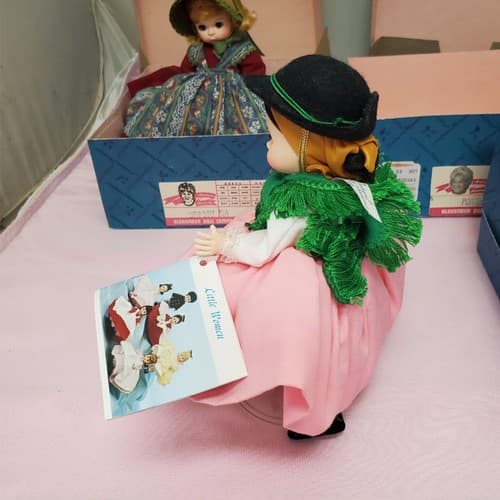 Set Of 5 Madame Alexander Friends From Foreign Lands Collection Dolls with Box - Thumbnail 17