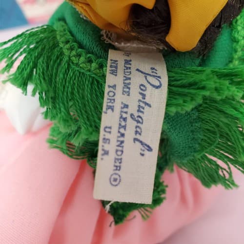 Set Of 5 Madame Alexander Friends From Foreign Lands Collection Dolls with Box - Thumbnail 16