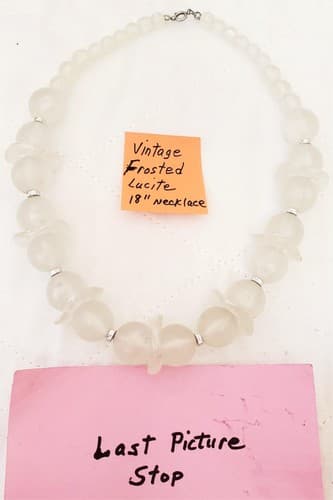 18" Vintage Frosted Lucite Necklace - Thumbnail 4
