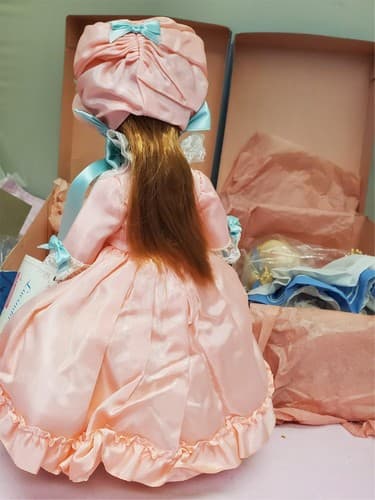 Madame Alexander #1535 Lucinda #1552 Alice Dolls Set with Box - Thumbnail 6