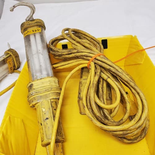 Woodhead Fluorescent Portable Handheld Work Light LOT-864 - Thumbnail 2