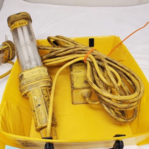 Woodhead Fluorescent Portable Handheld Work Light LOT-864 - Thumbnail 8