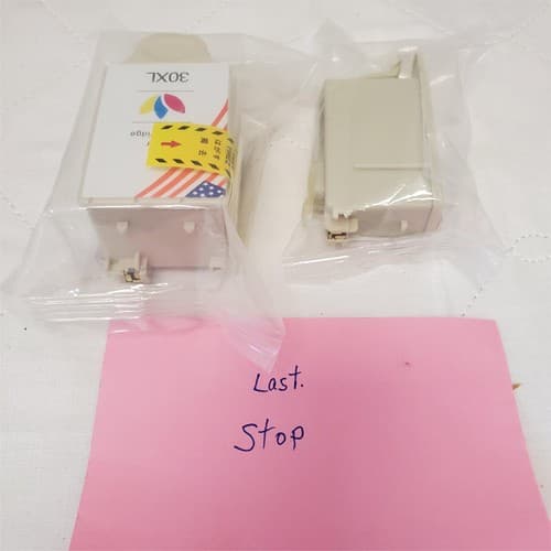 Lot of 2 30XL Color + Black Genuine Ink Cartridges - Thumbnail 3